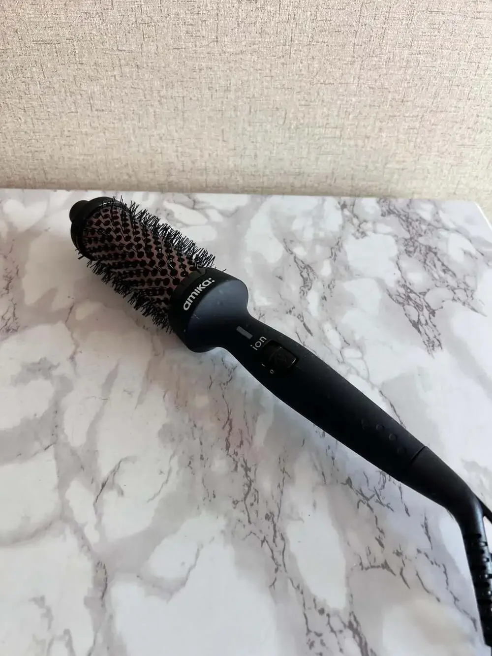 amika Blowout Babe Thermal Ionic Round Brush